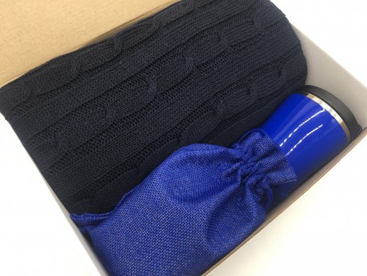 Подарочный набор чая с пледом и термокружкой